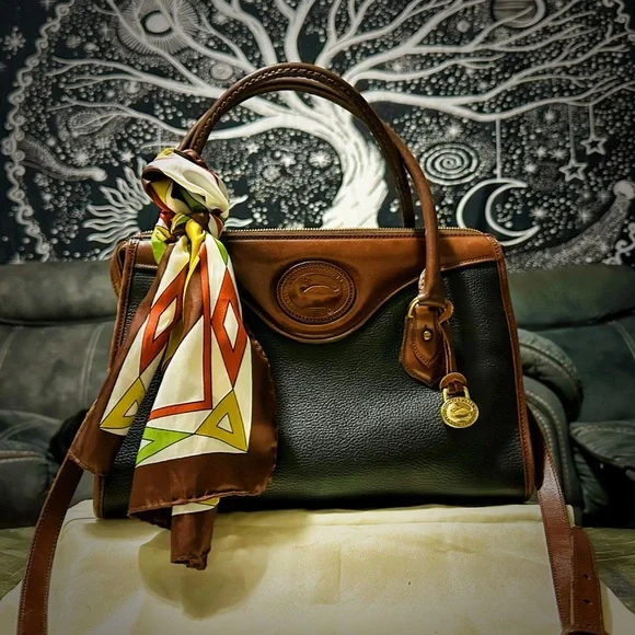 VintageY2K Dooney & Bourke tote handbag Crossbody bag Brown and Black Leather - Picture 1 of 17